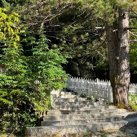 Llogara Wood Lodge